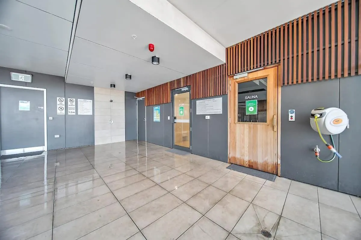 Beautiful Cambodian Inspired Apartment With Pool & Gym Adelaide 0*,