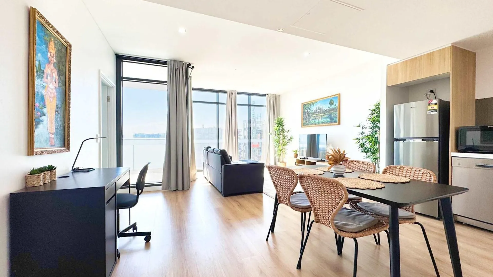 Beautiful Cambodian Inspired Apartment With Pool & Gym Adelaide Austrália